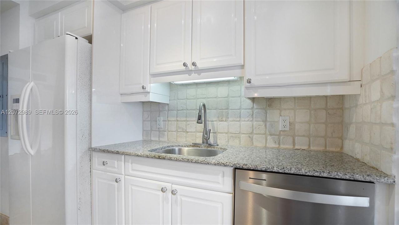 For Rent: $6,750 (2 beds, 2 baths, 1530 Square Feet)