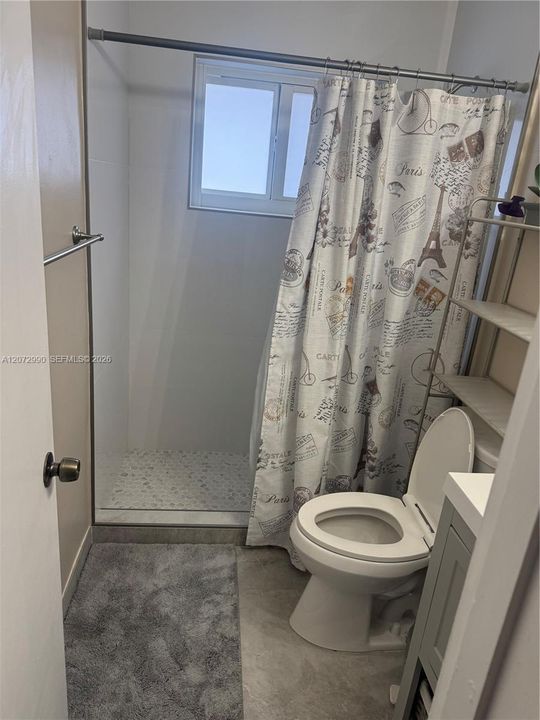 Activo con contrato: $685,000 (4 camas, 3 baños, 1699 Pies cuadrados)