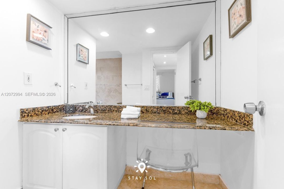 For Rent: $4,500 (2 beds, 2 baths, 1328 Square Feet)