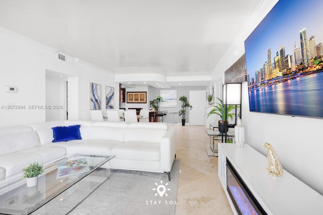 For Rent: $4,500 (2 beds, 2 baths, 1328 Square Feet)