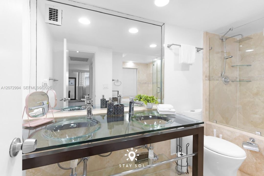 For Rent: $4,500 (2 beds, 2 baths, 1328 Square Feet)