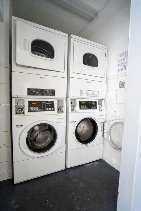 В аренду: $1,550 (0 спален, 1 ванн, 300 Квадратных фут)
