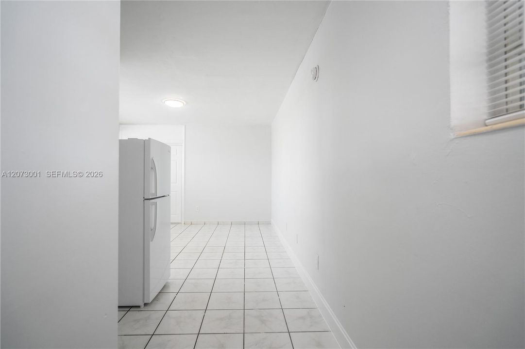 В аренду: $1,550 (0 спален, 1 ванн, 300 Квадратных фут)