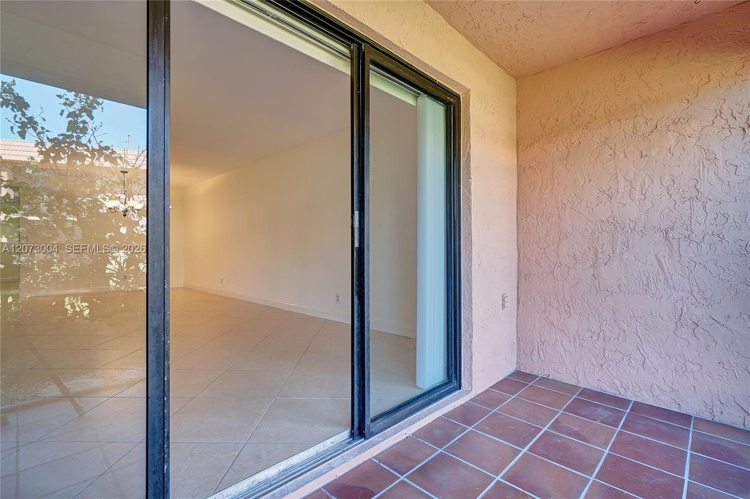 For Rent: $2,500 (2 beds, 2 baths, 1256 Square Feet)