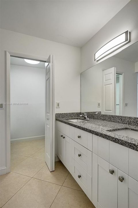 For Rent: $2,500 (2 beds, 2 baths, 1256 Square Feet)