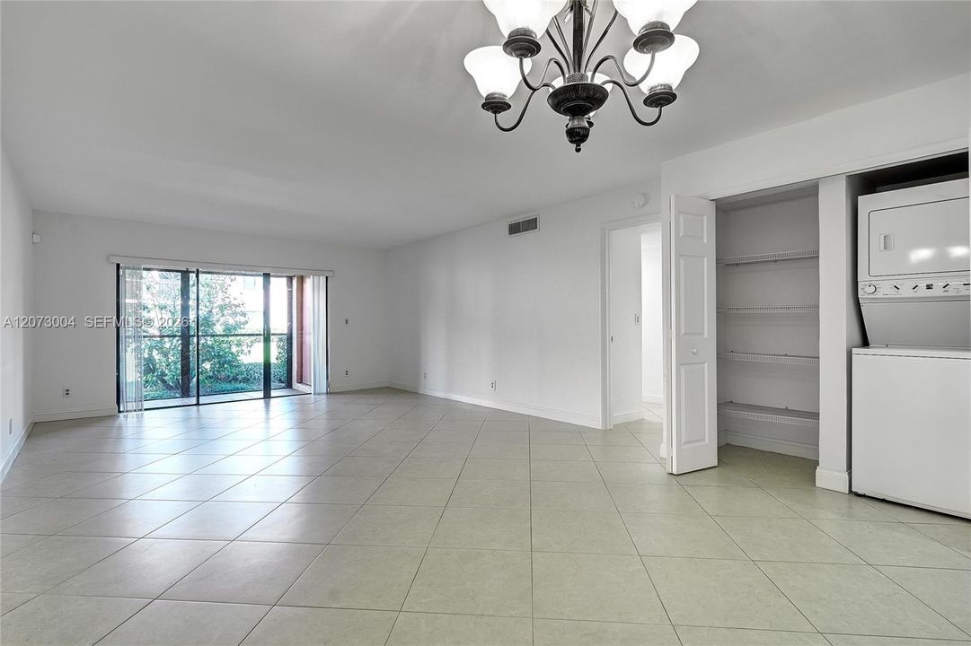 For Rent: $2,500 (2 beds, 2 baths, 1256 Square Feet)