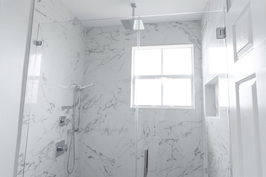Ample Beautiful Shower