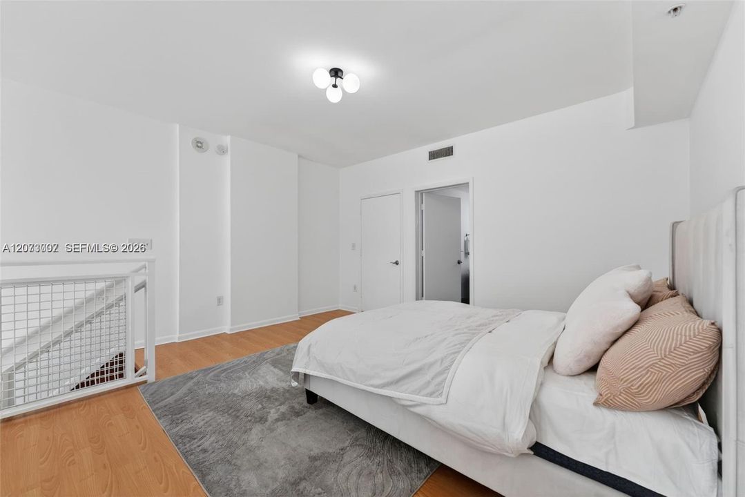В аренду: $3,150 (1 спален, 1 ванн, 978 Квадратных фут)