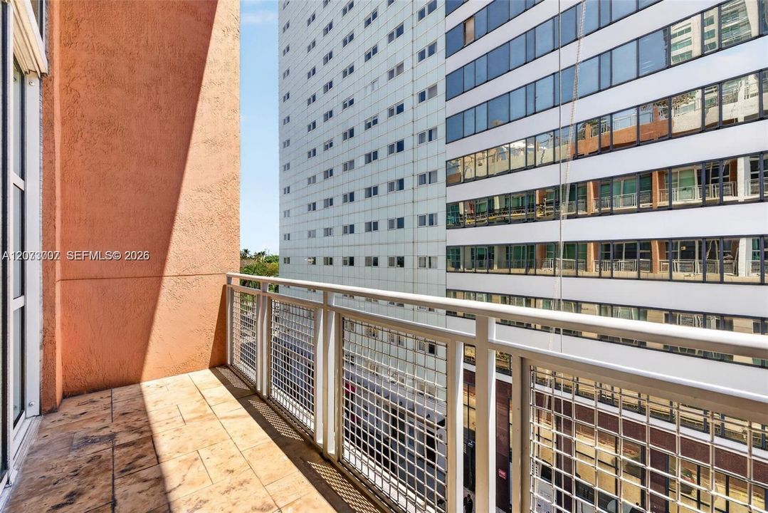 В аренду: $3,150 (1 спален, 1 ванн, 978 Квадратных фут)