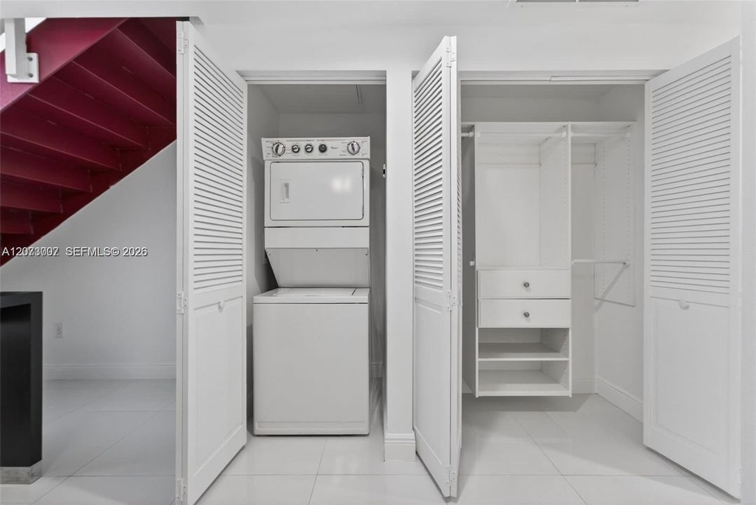 В аренду: $3,150 (1 спален, 1 ванн, 978 Квадратных фут)