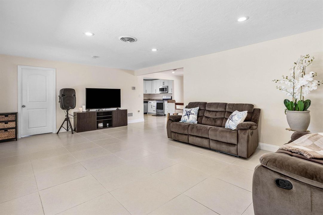 007-1620Southwest4thAvenue-PompanoBeach-