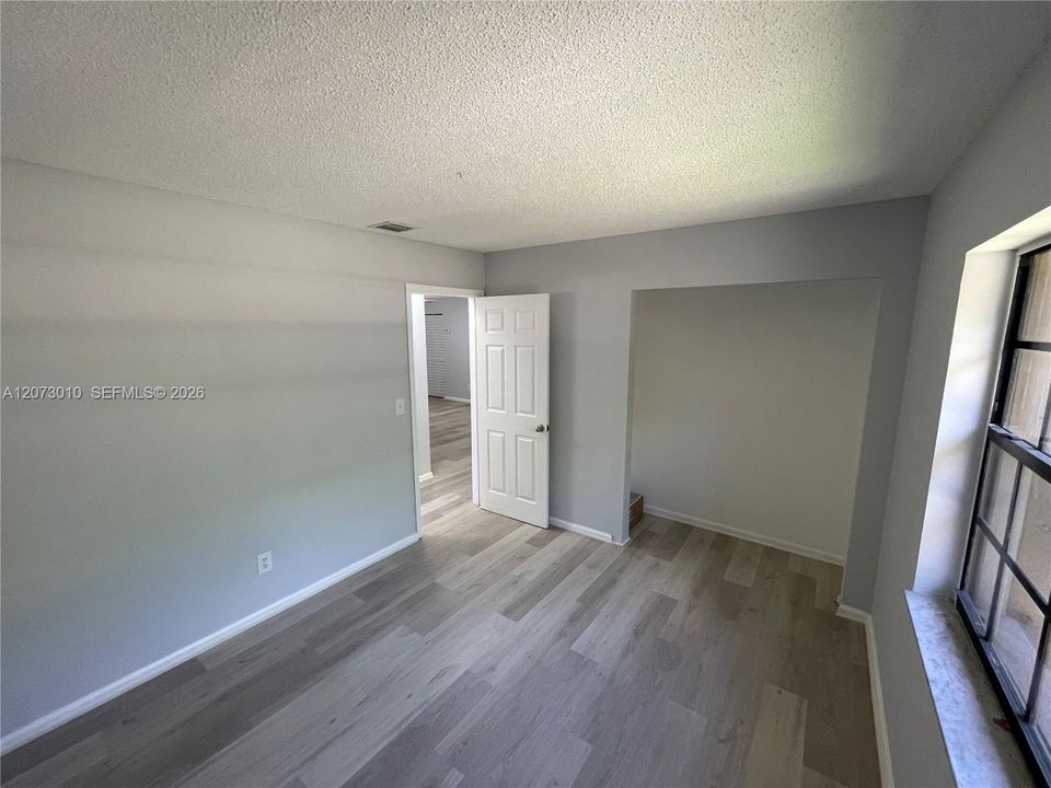 В аренду: $2,450 (2 спален, 2 ванн, 925 Квадратных фут)