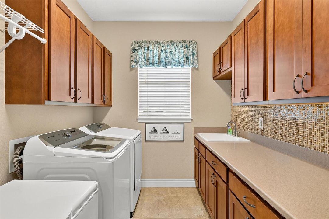 Laundry Room w/Washer & Gas Dryer