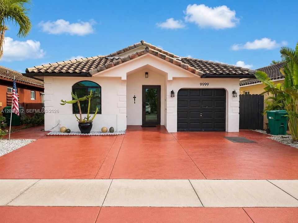 For Rent: $3,200 (3 beds, 2 baths, 1308 Square Feet)