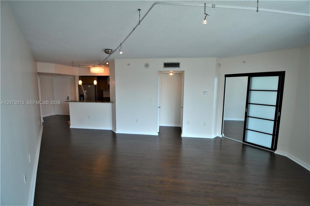For Rent: $2,290 (1 beds, 1 baths, 657 Square Feet)