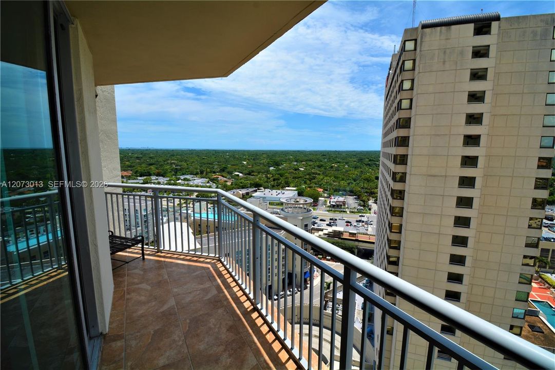 For Rent: $2,290 (1 beds, 1 baths, 657 Square Feet)
