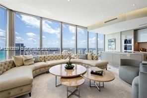 For Rent: $18,900 (3 beds, 2 baths, 1762 Square Feet)