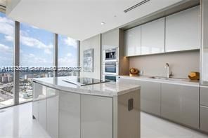 For Rent: $18,900 (3 beds, 2 baths, 1762 Square Feet)