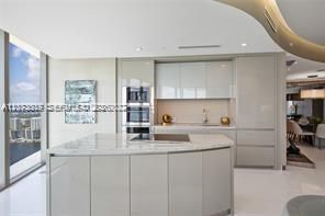 For Rent: $18,900 (3 beds, 2 baths, 1762 Square Feet)