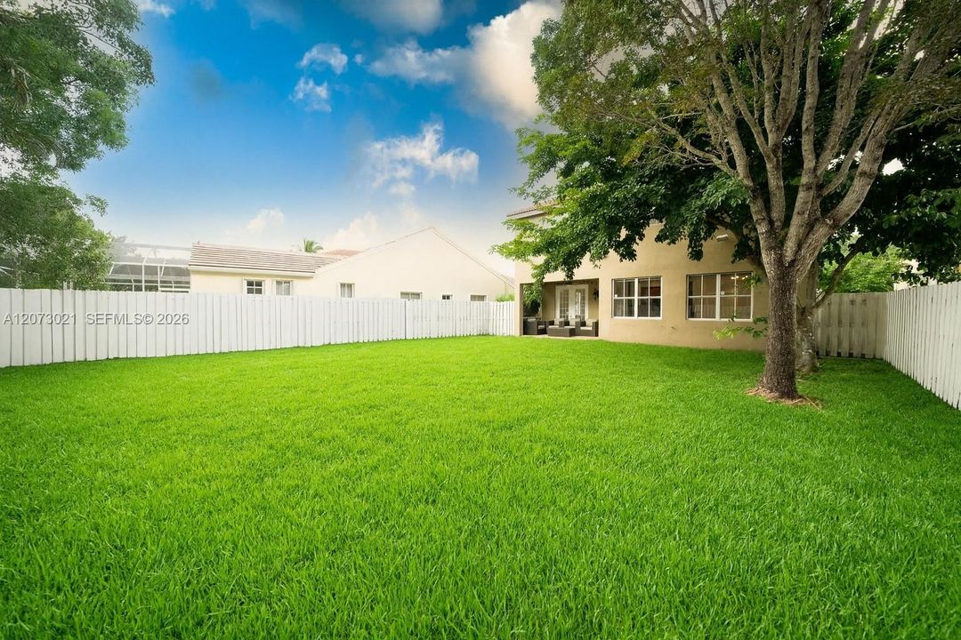 For Rent: $5,200 (4 beds, 2 baths, 2022 Square Feet)