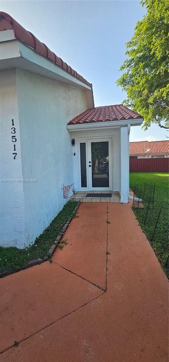 На продажу: $469,000 (3 спален, 2 ванн, 1290 Квадратных фут)