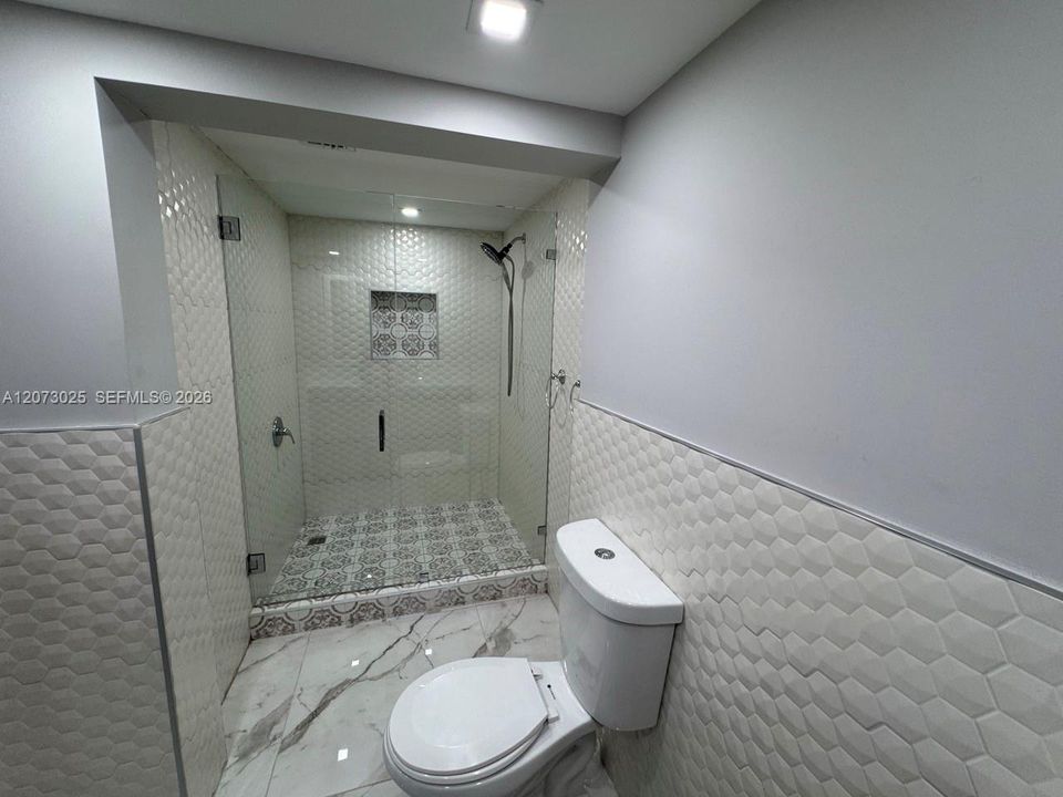 For Rent: $2,800 (2 beds, 2 baths, 720 Square Feet)