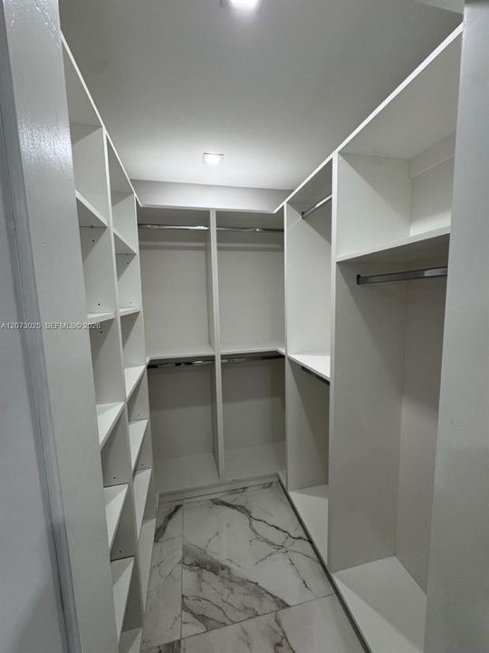 For Rent: $2,800 (2 beds, 2 baths, 720 Square Feet)