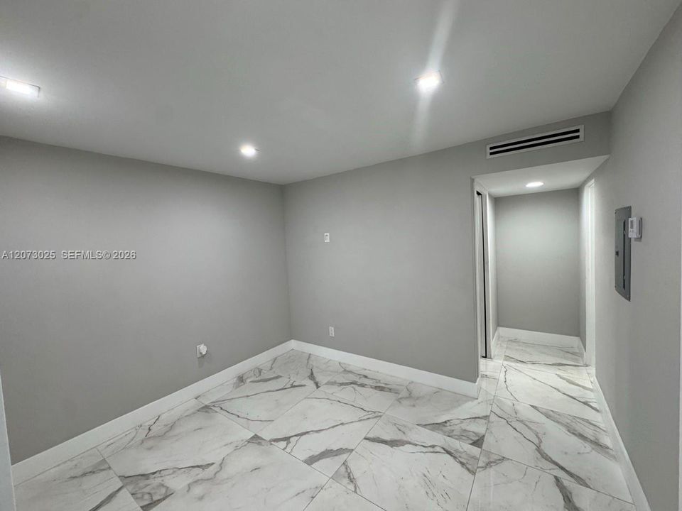 For Rent: $2,800 (2 beds, 2 baths, 720 Square Feet)