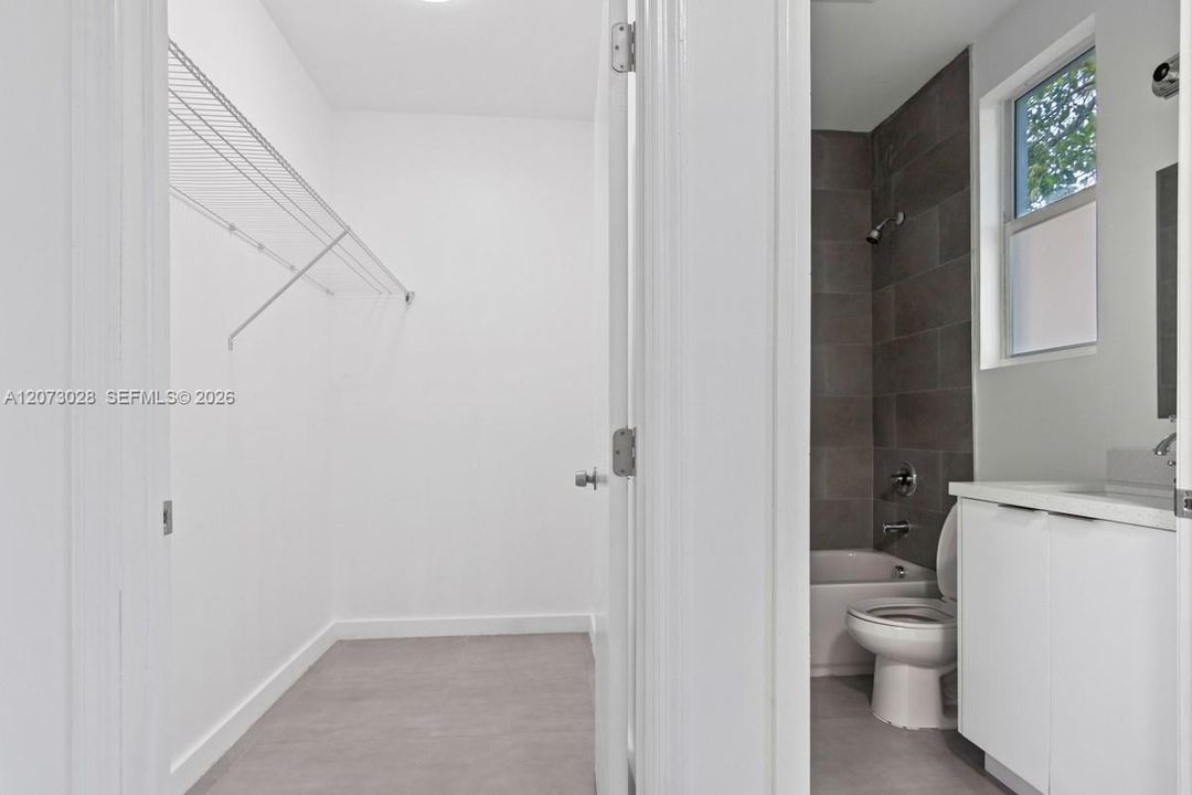 В аренду: $2,700 (3 спален, 2 ванн, 1003 Квадратных фут)