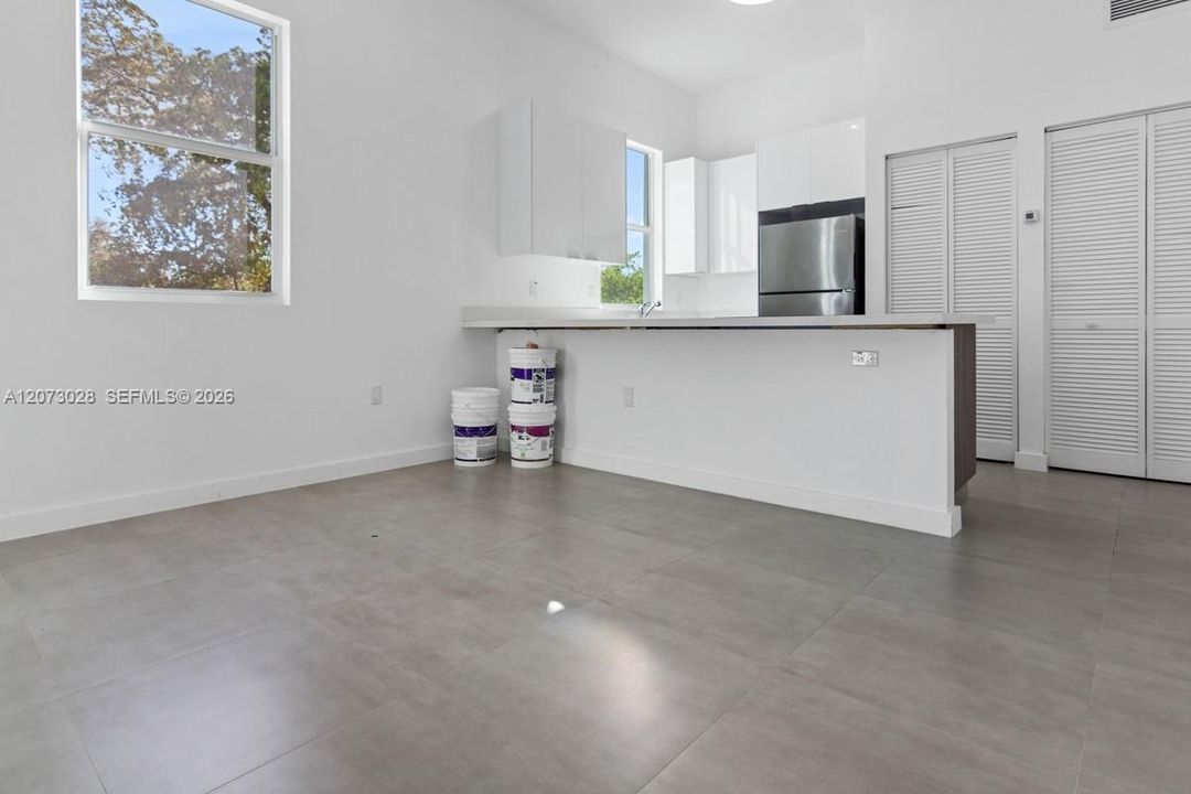 В аренду: $2,700 (3 спален, 2 ванн, 1003 Квадратных фут)