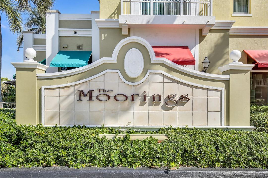 +Moorings Entry Sign