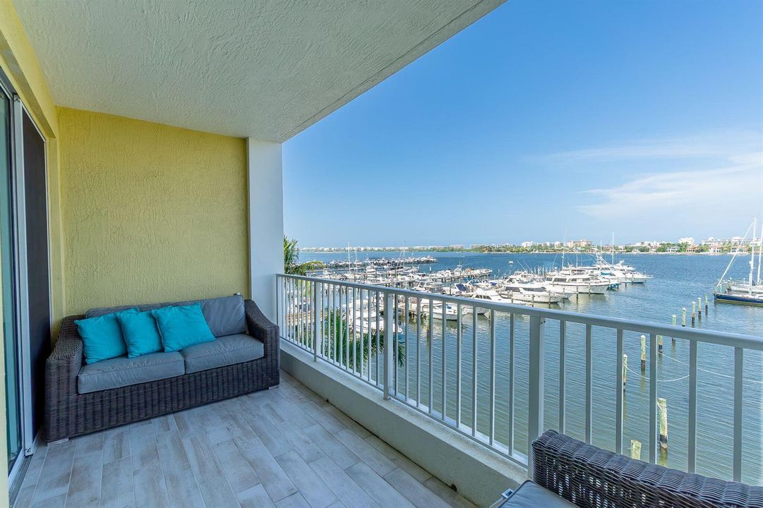 Balcony - East (2)