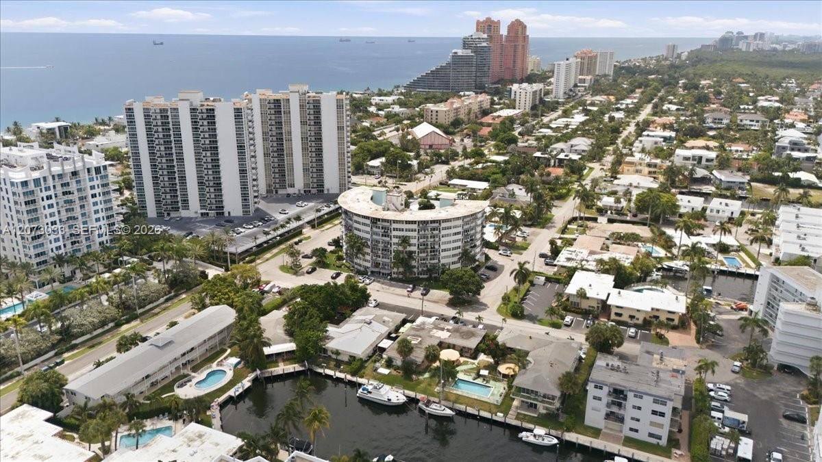 For Sale: $279,000 (2 beds, 1 baths, 760 Square Feet)