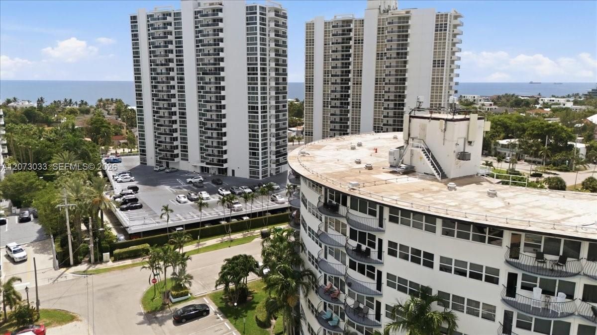 For Sale: $279,000 (2 beds, 1 baths, 760 Square Feet)