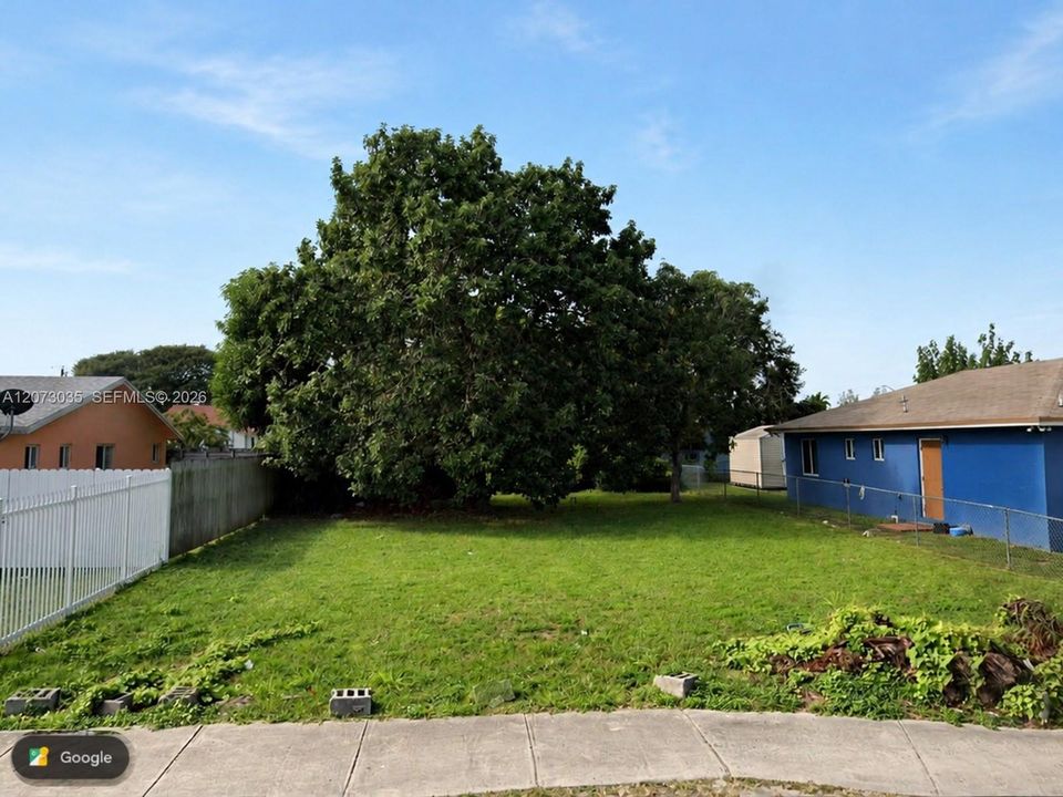 For Sale: $215,000 (0.12 acres)