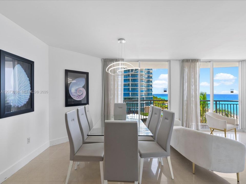 For Sale: $825,000 (3 beds, 3 baths, 1860 Square Feet)