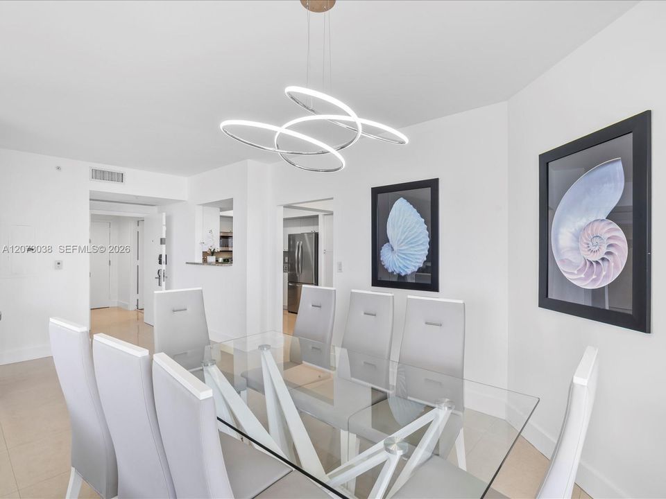 For Sale: $825,000 (3 beds, 3 baths, 1860 Square Feet)