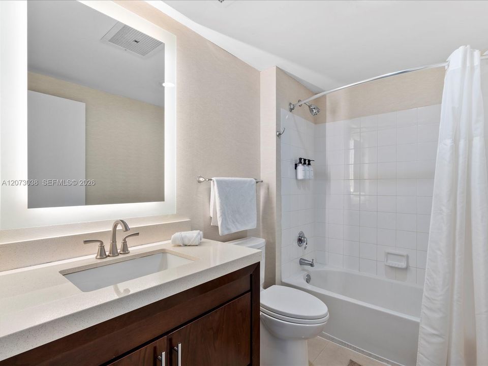 For Sale: $825,000 (3 beds, 3 baths, 1860 Square Feet)