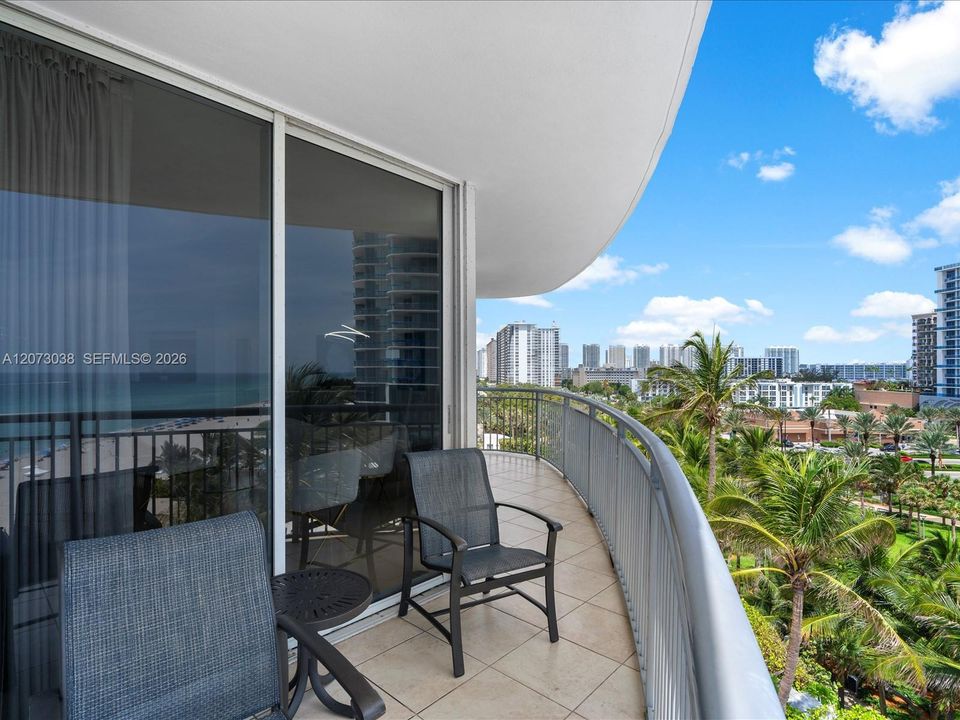 For Sale: $825,000 (3 beds, 3 baths, 1860 Square Feet)