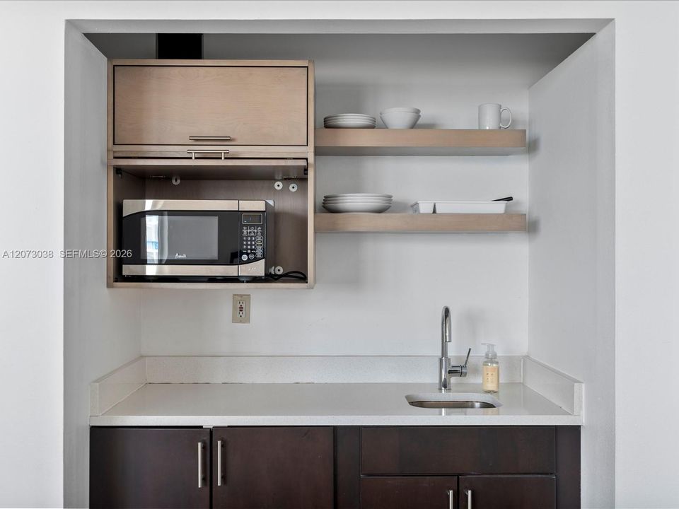 For Sale: $825,000 (3 beds, 3 baths, 1860 Square Feet)