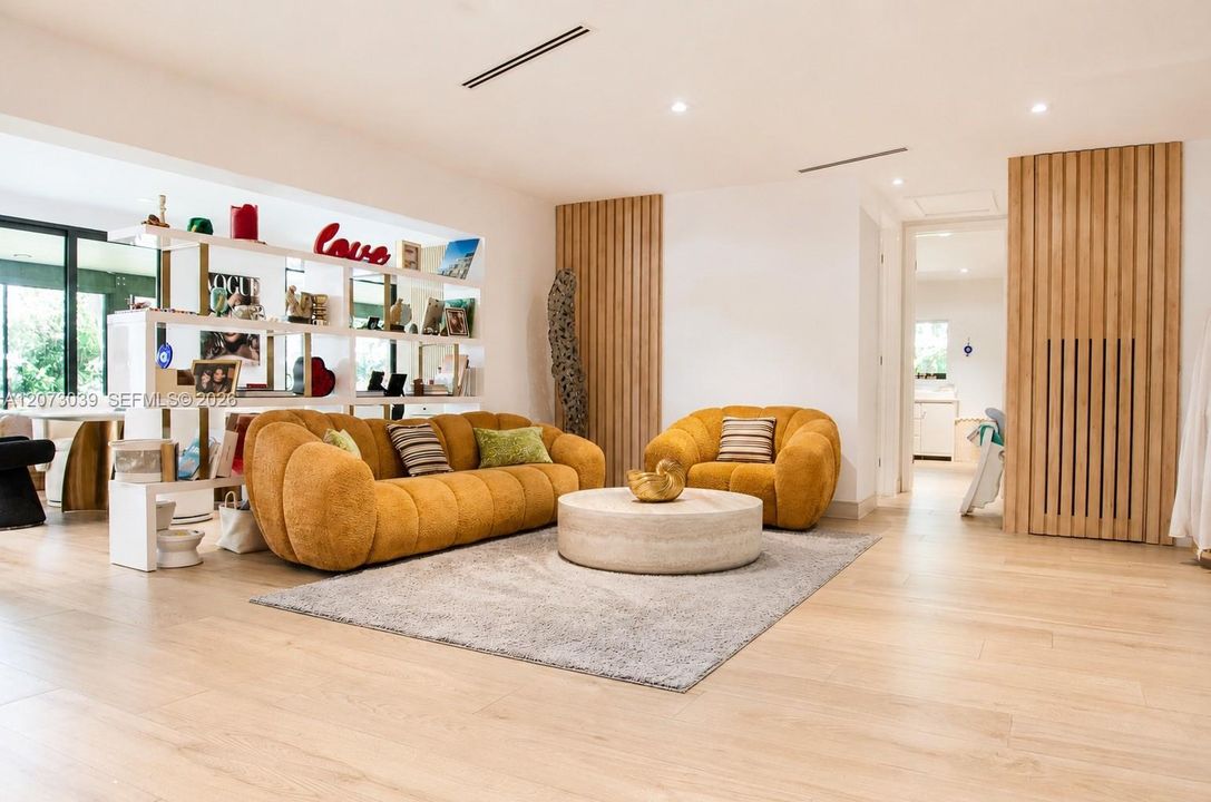 For Sale: $2,699,000 (4 beds, 4 baths, 3256 Square Feet)