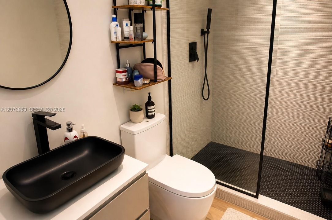 Guest House bathroom