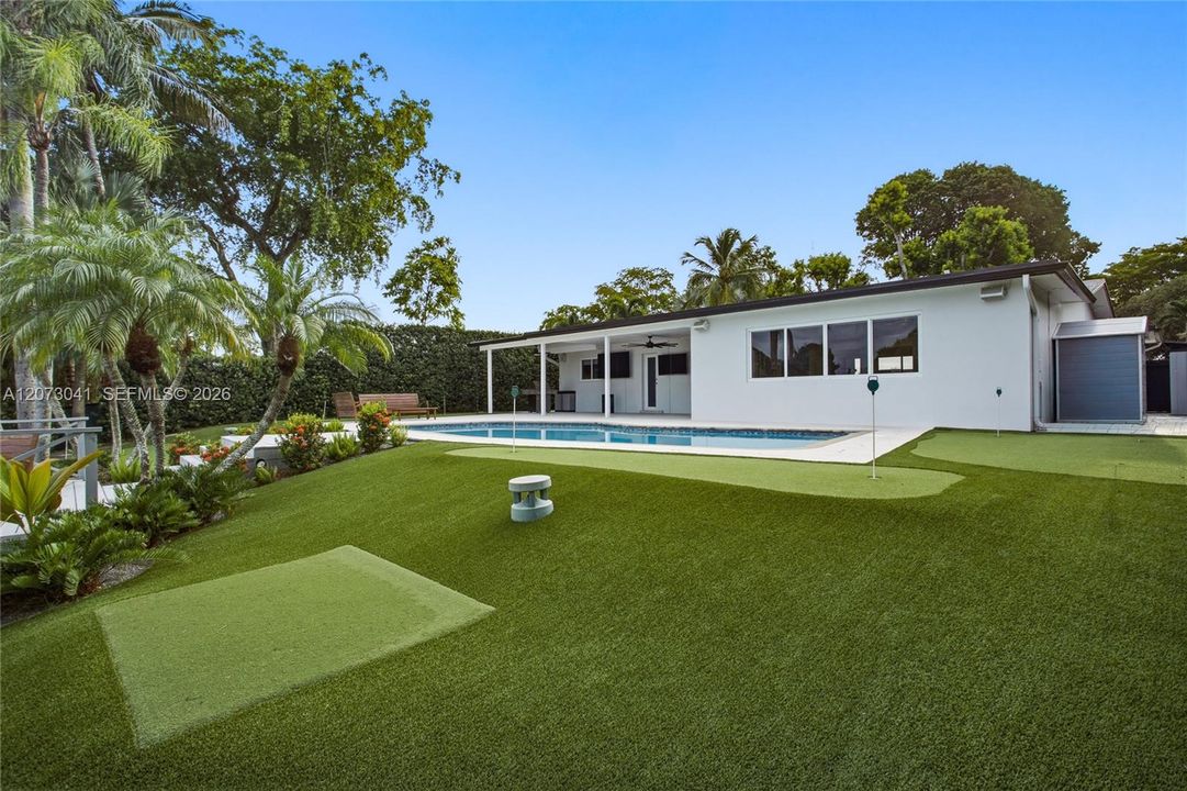 For Sale: $849,000 (3 beds, 2 baths, 1606 Square Feet)