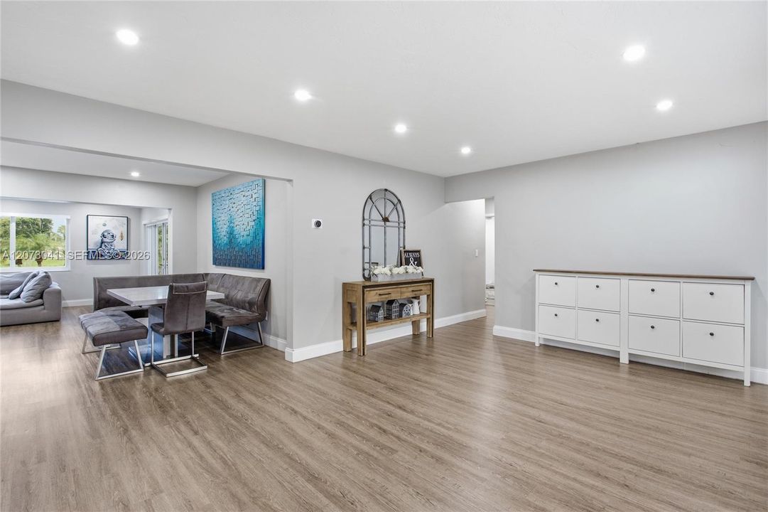 For Sale: $849,000 (3 beds, 2 baths, 1606 Square Feet)