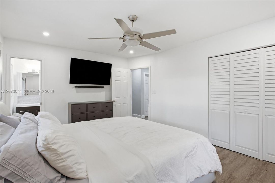 For Sale: $849,000 (3 beds, 2 baths, 1606 Square Feet)