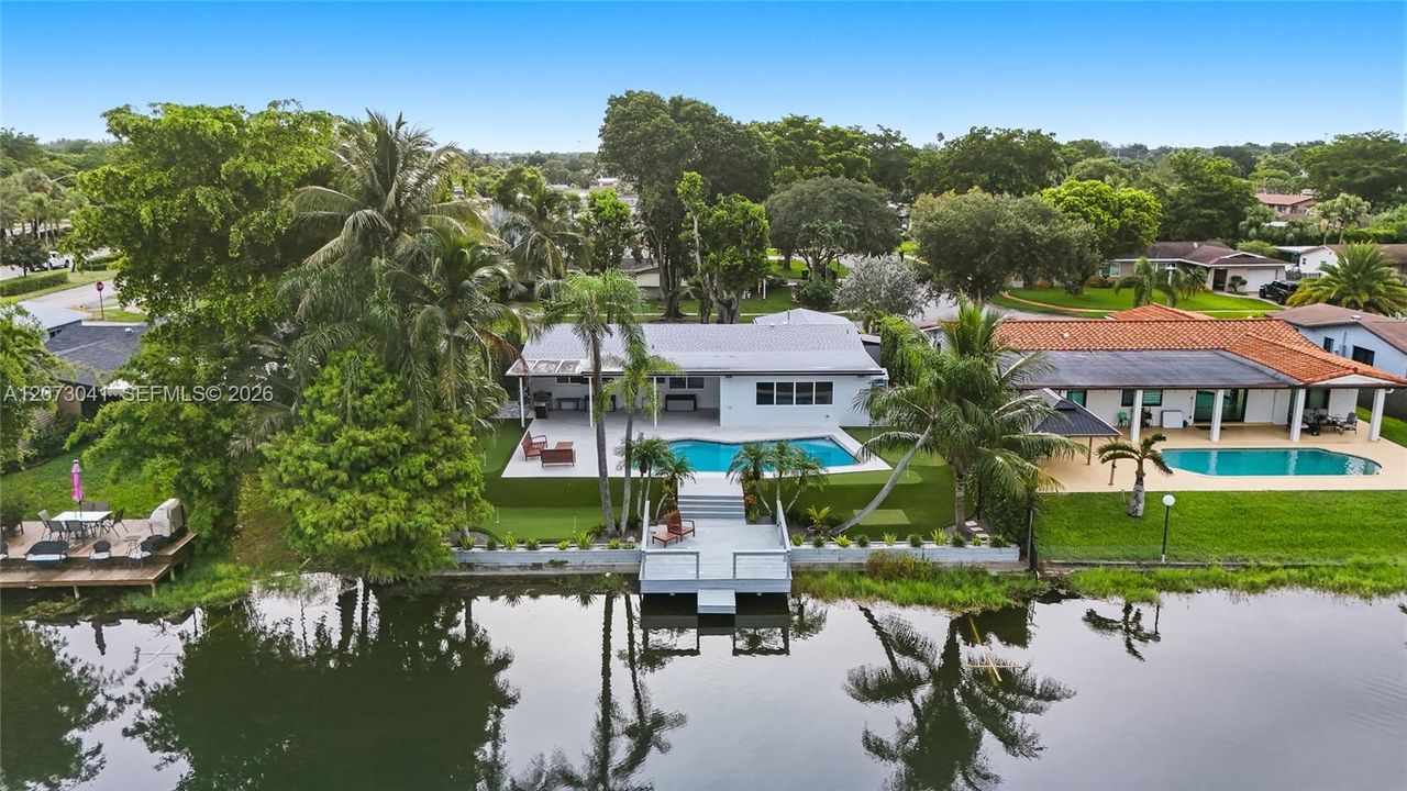 For Sale: $849,000 (3 beds, 2 baths, 1606 Square Feet)