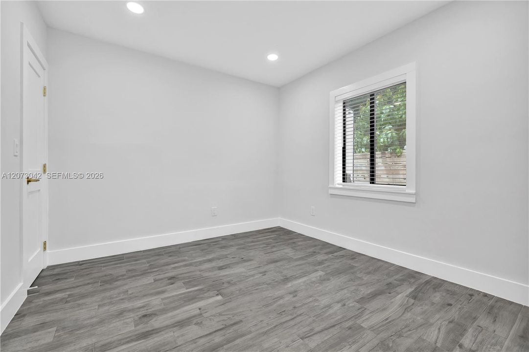 For Rent: $4,000 (3 beds, 2 baths, 1184 Square Feet)