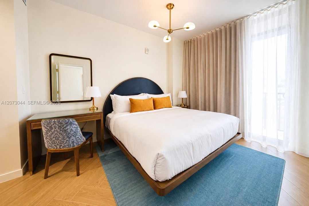 For Sale: $850,000 (1 beds, 1 baths, 720 Square Feet)