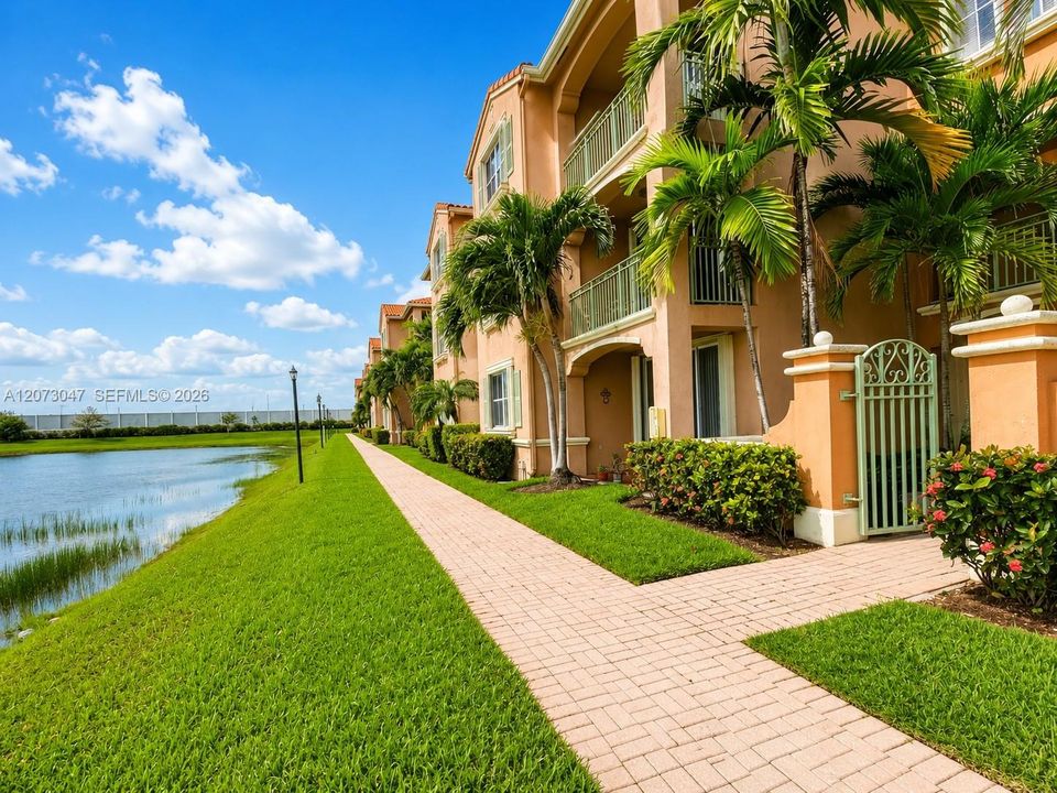 For Rent: $2,375 (2 beds, 2 baths, 1115 Square Feet)