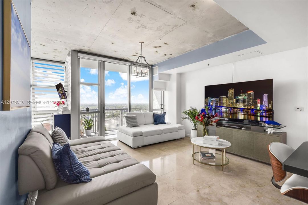 For Sale: $390,000 (0 beds, 1 baths, 655 Square Feet)